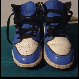 Nike Air Jordan 1 AJ1 Retro  Signal Blue And White